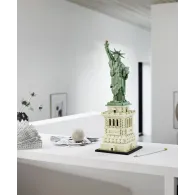 21042 statue of liberty v29 Lego - 1