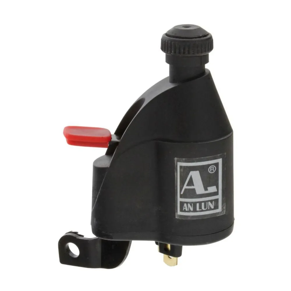 Dinam aero an lun dreapta