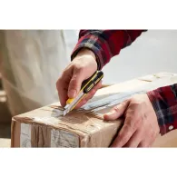 Stanley 0-10-475 cutter fatmax bimaterial cu bloca